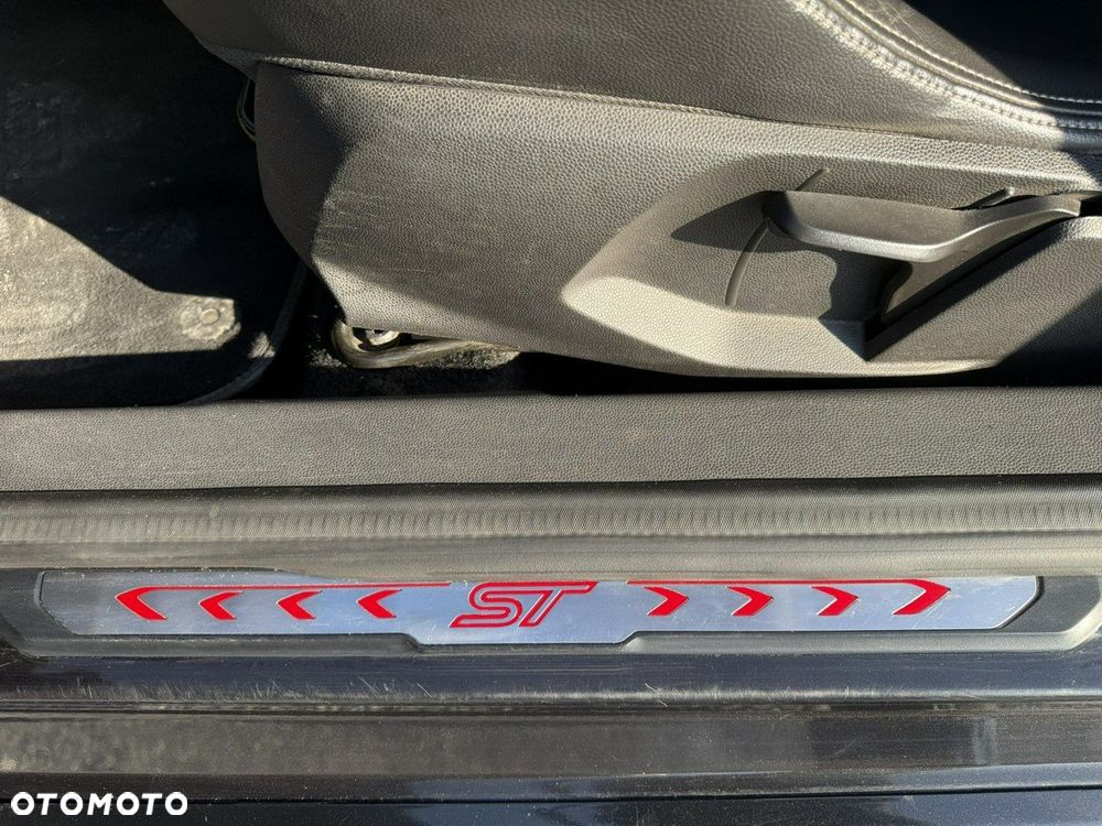 Ford Fiesta ST - 16