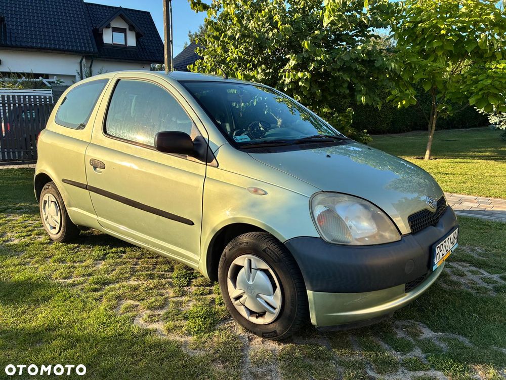 Toyota Yaris 1.0 Base - 4