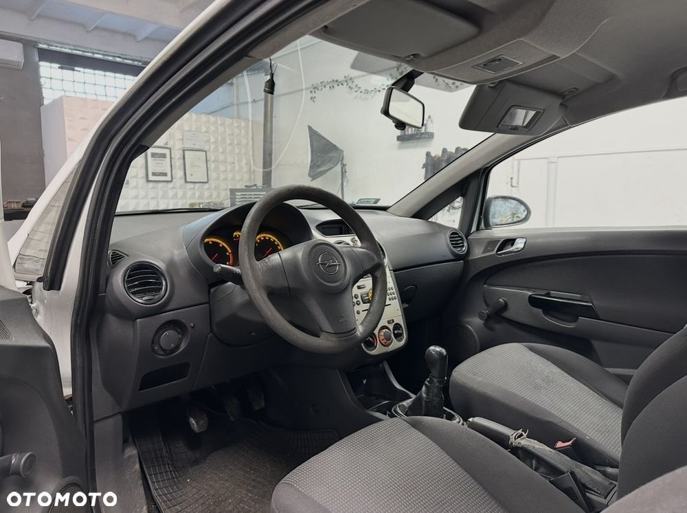 Opel Corsa - 21