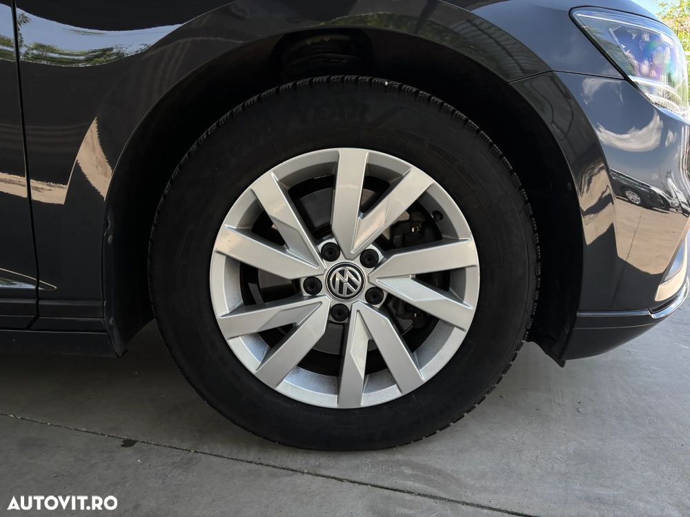 Volkswagen Passat - 11