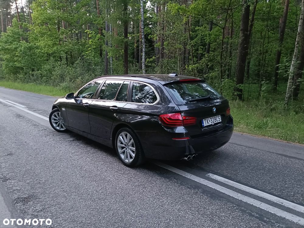 BMW Seria 5 530d xDrive - 31