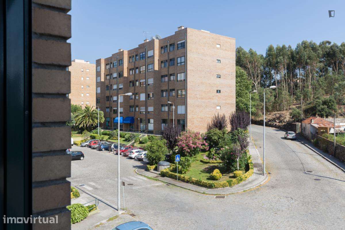Quarto - localizado em Pedrouços Porto - Grande imagem: 5/23