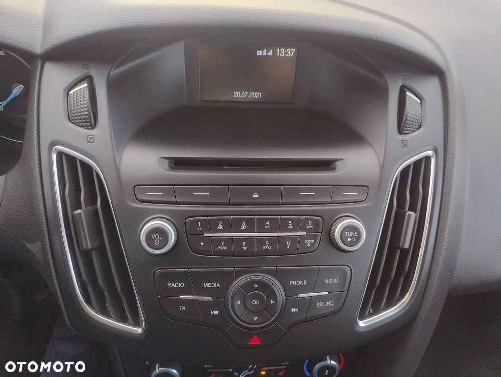 Ford Focus 1.6 Gold X - 26