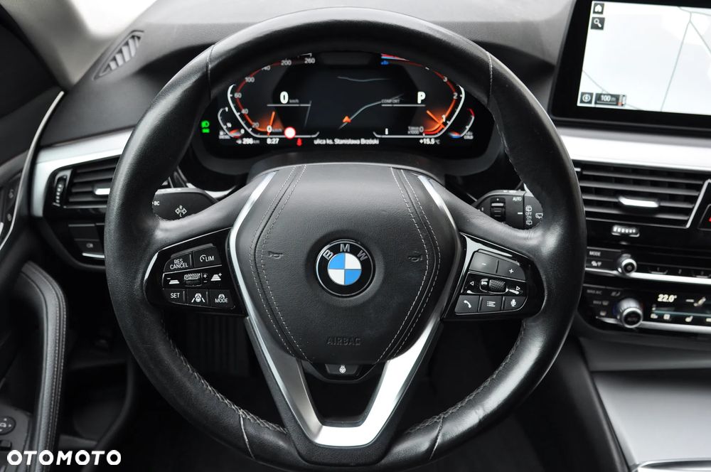 BMW Seria 5 520d xDrive Luxury Line sport - 17