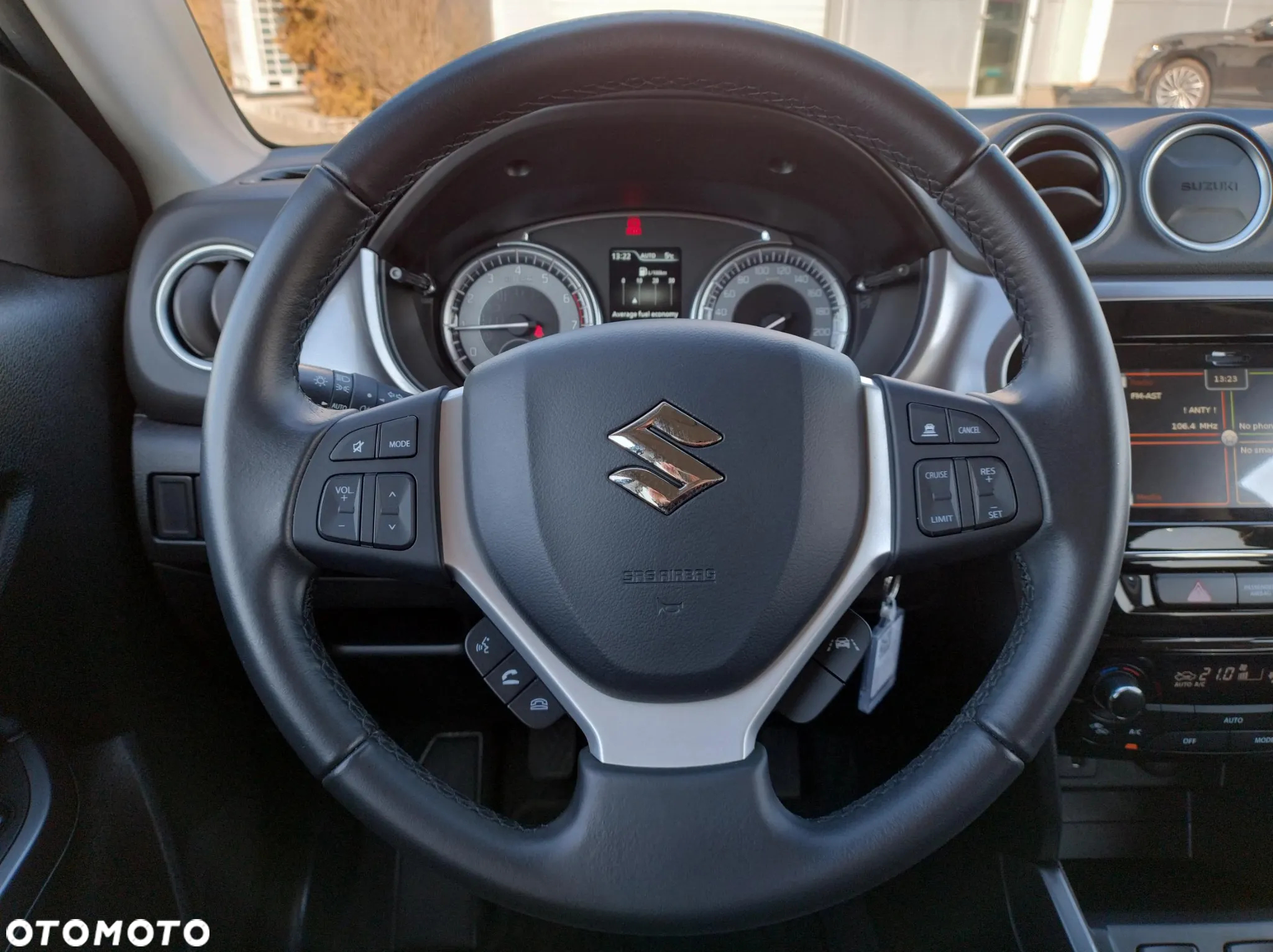 Suzuki Vitara 1.4 Boosterjet SHVS Premium 4WD - 26
