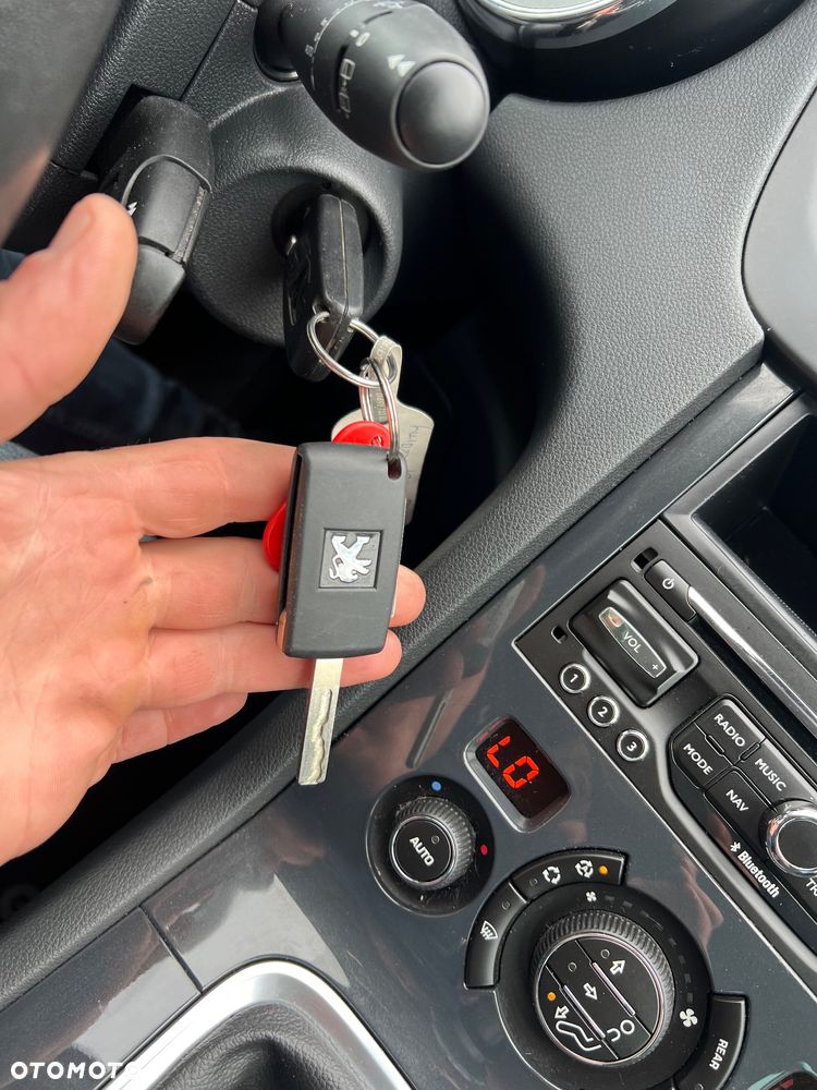 Peugeot 5008 PureTech 130 Access - 32