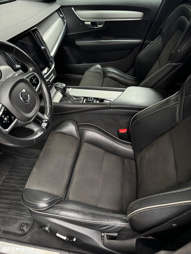 Volvo S90 D4 R-Design - 10