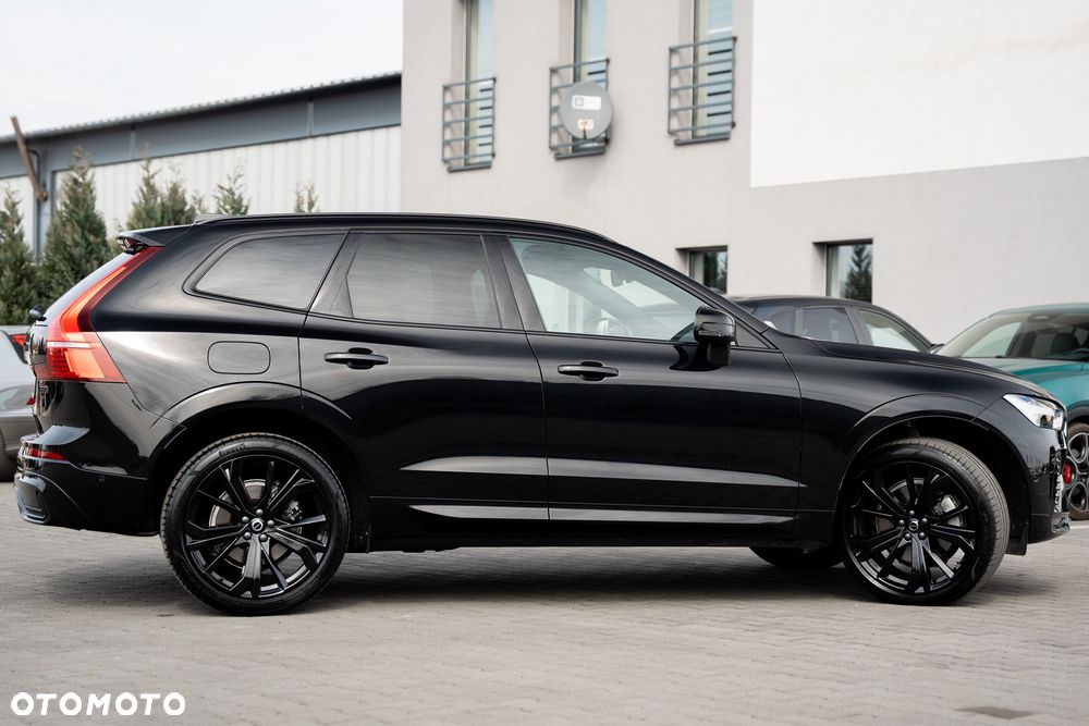 Volvo XC 60 B5 B AWD Ultimate Dark - 12