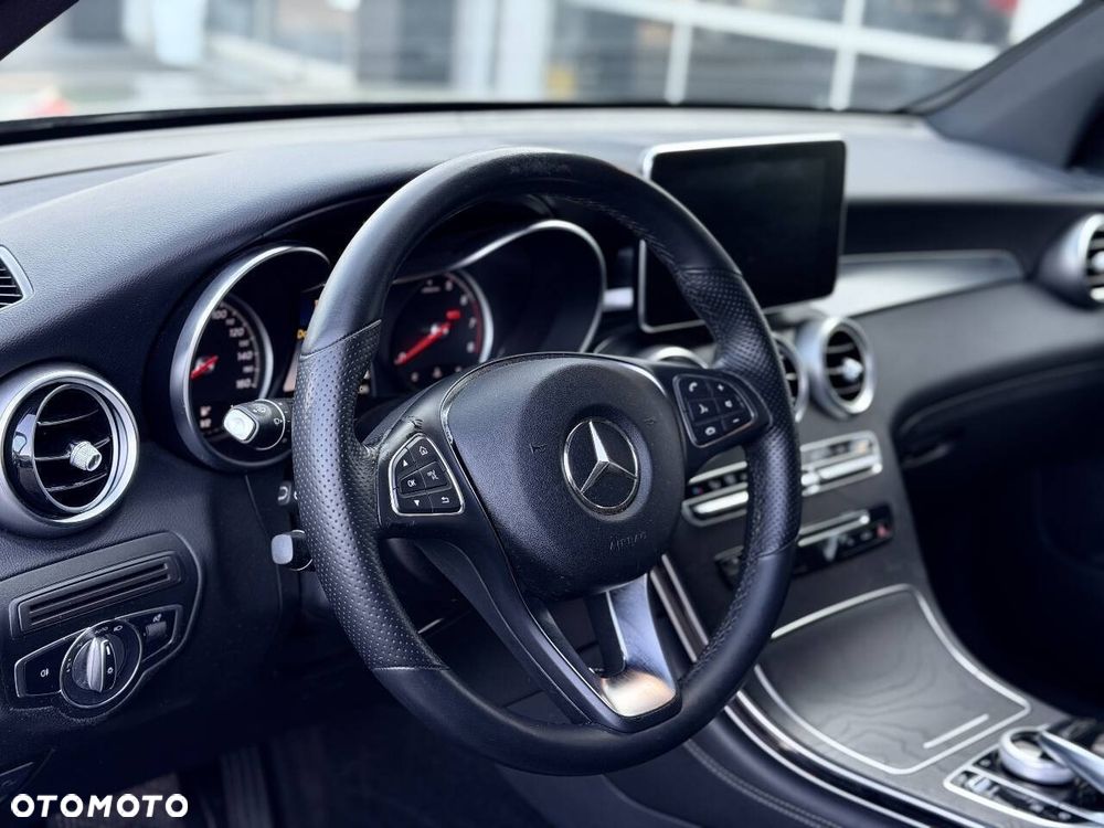 Mercedes-Benz GLC 300 4Matic 9G-TRONIC - 9