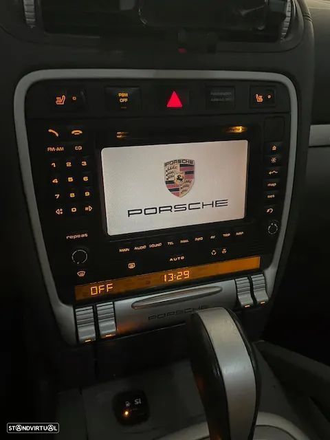 Porsche Cayenne Turbo - 12