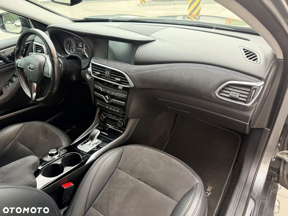 Infiniti Q30 1.5d Business Executive 7DCT - 15
