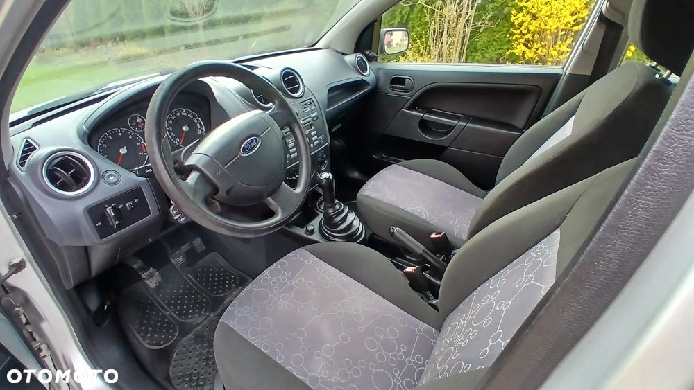 Ford Fiesta - 20