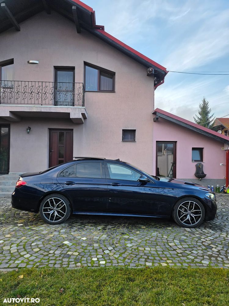 Mercedes-Benz E 220 d 4MATIC Aut. - 35