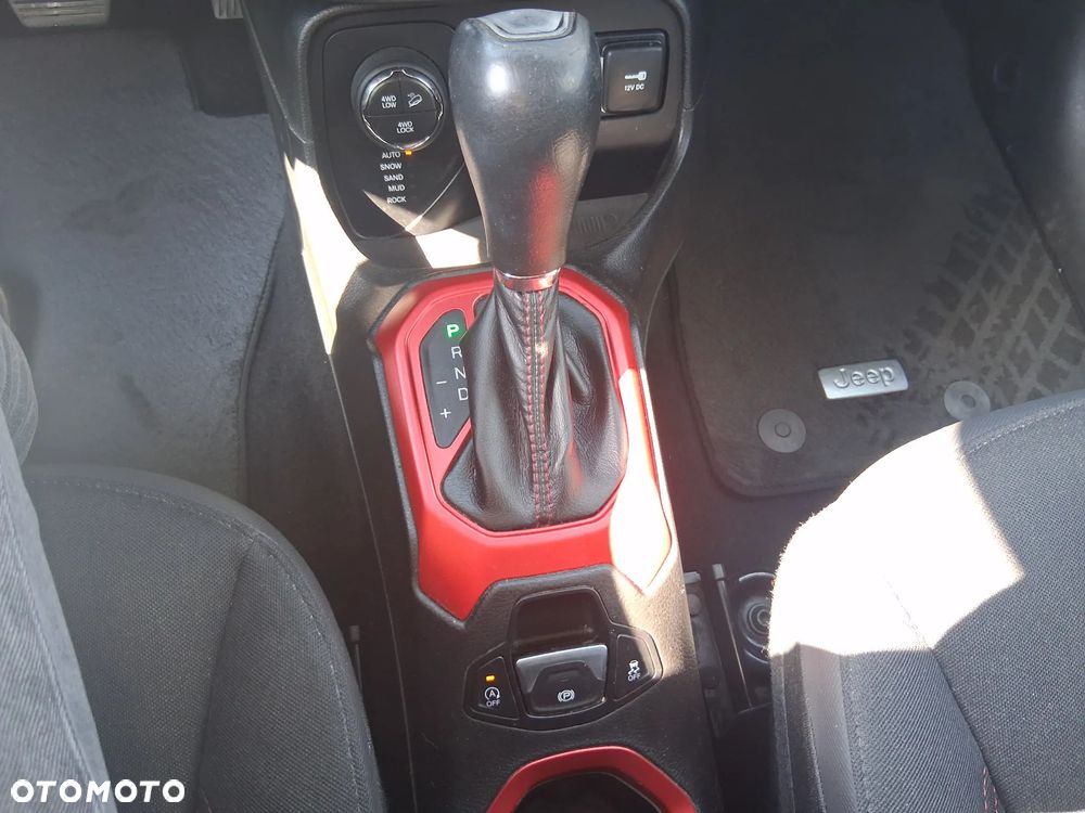 Jeep Renegade - 8