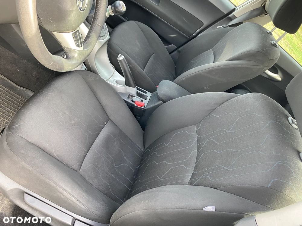 Toyota Auris 1.4 D-4D Terra - 9