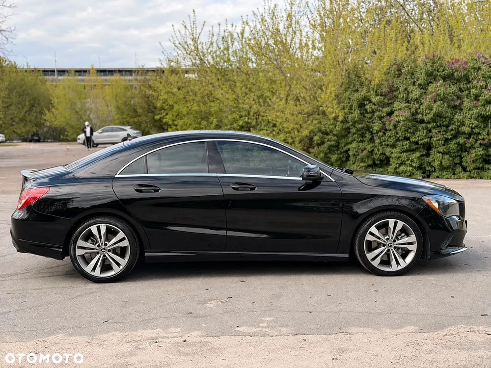 Mercedes-Benz CLA 250 4-Matic - 5
