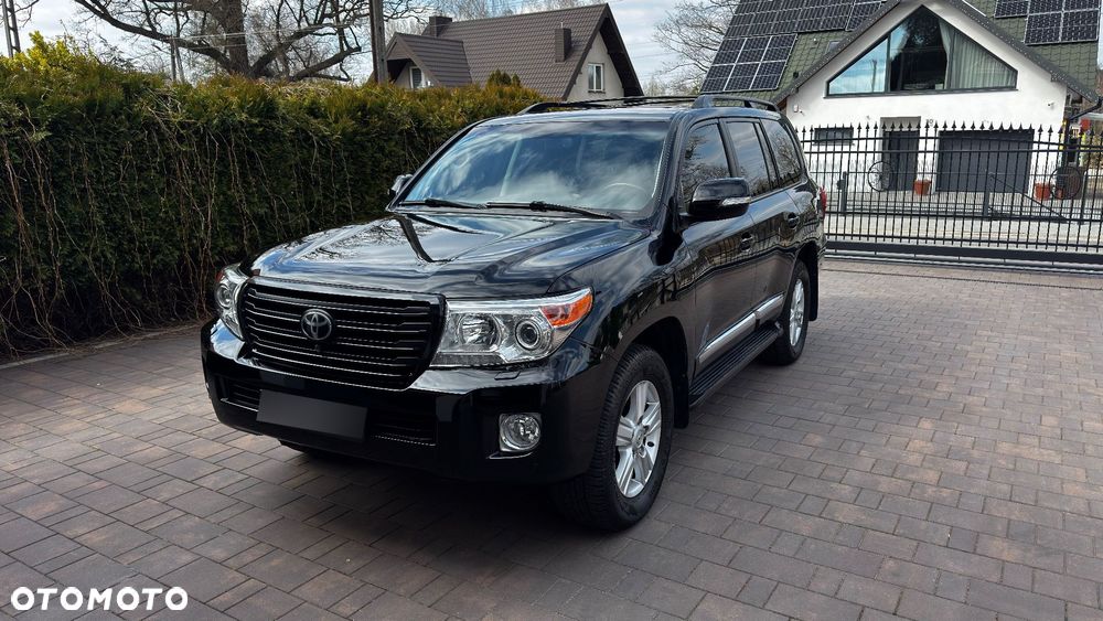 Toyota Land Cruiser - 1