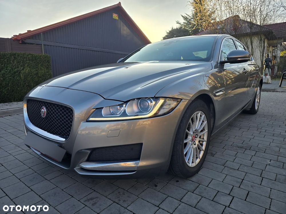 Jaguar XF 2.0 i4D Portfolio - 1