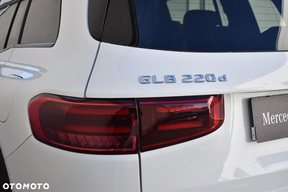 Mercedes-Benz GLB - 8