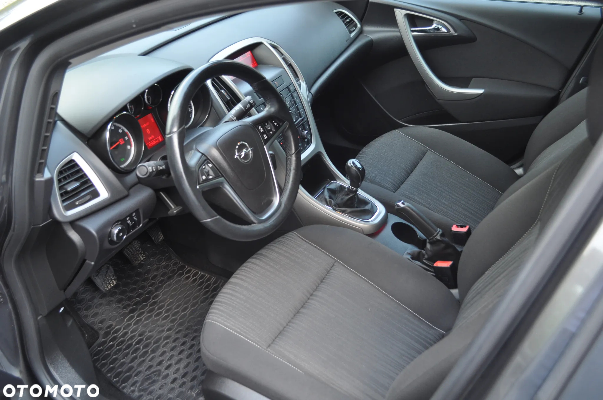 Opel Astra 1.4 Turbo Cosmo - 17