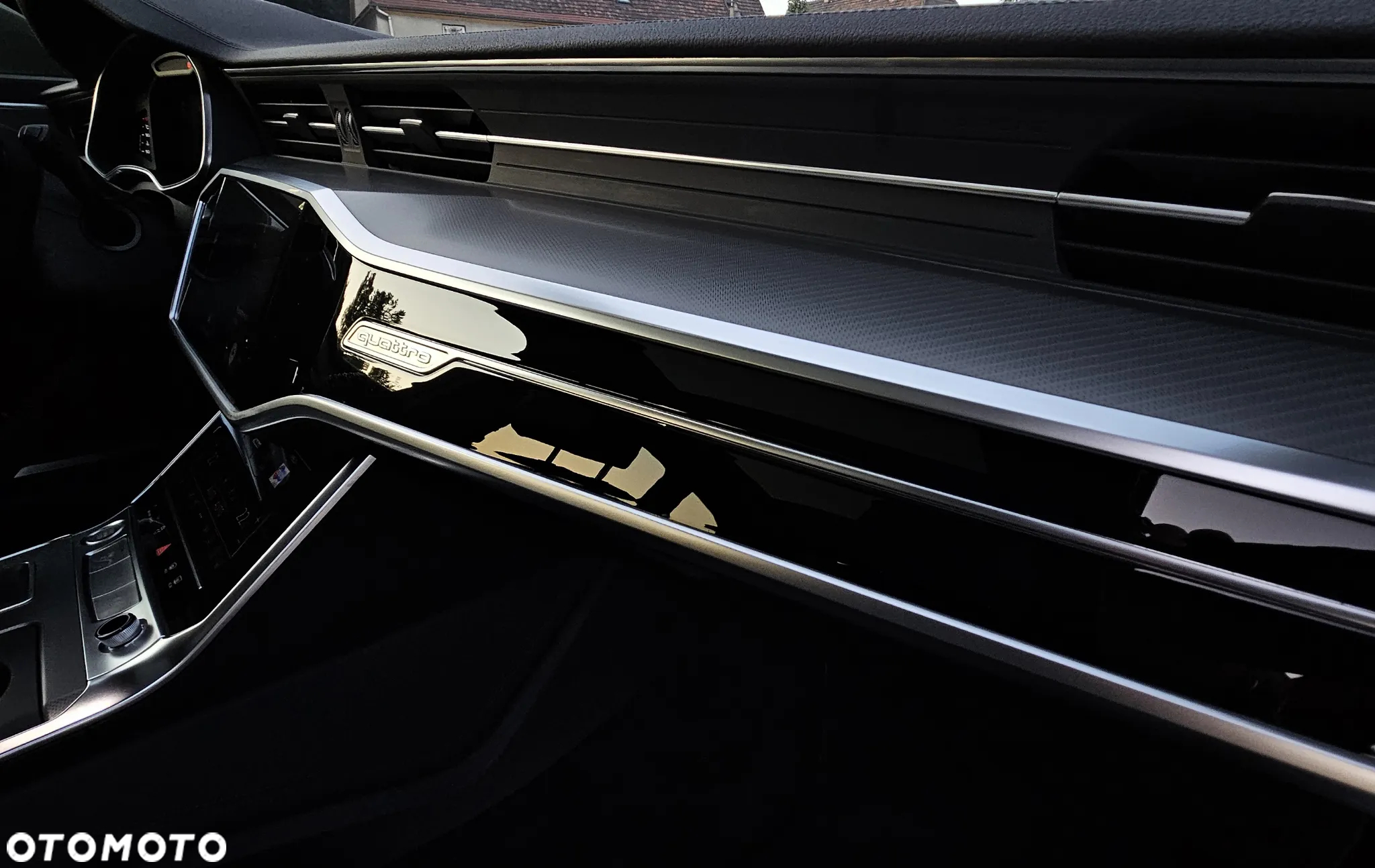 Audi A6 Avant 55 TFSI quattro S tronic - 33