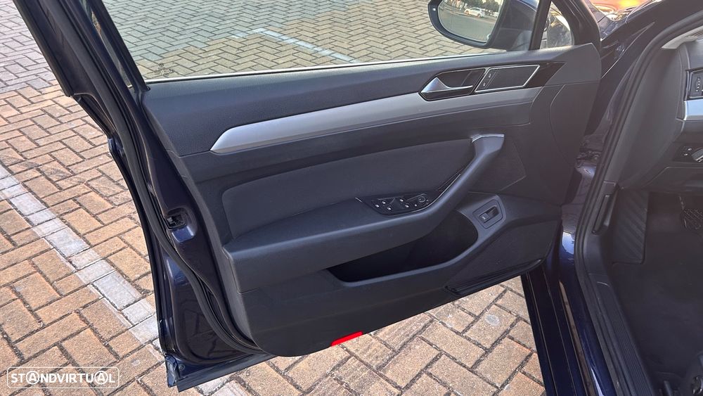 VW Passat Variant 2.0 TDI Highline - 20