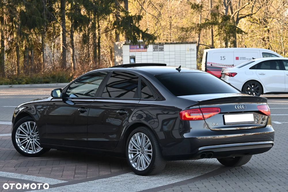 Audi A4 Limousine 1.8 TFSI S line Sportpaket - 17