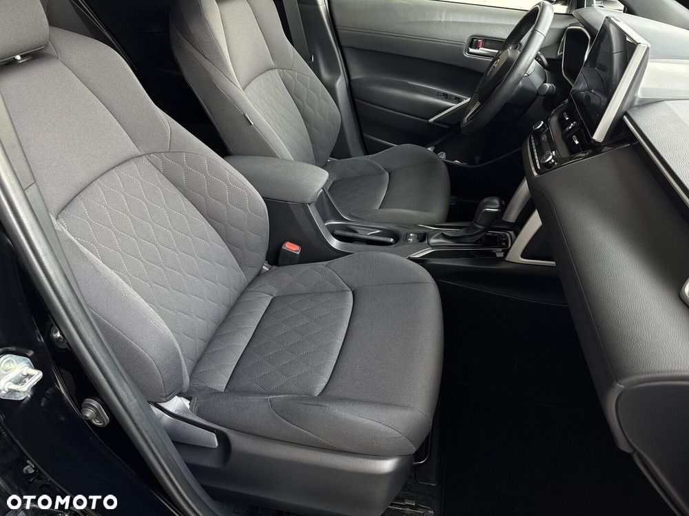Toyota Corolla Cross - 14