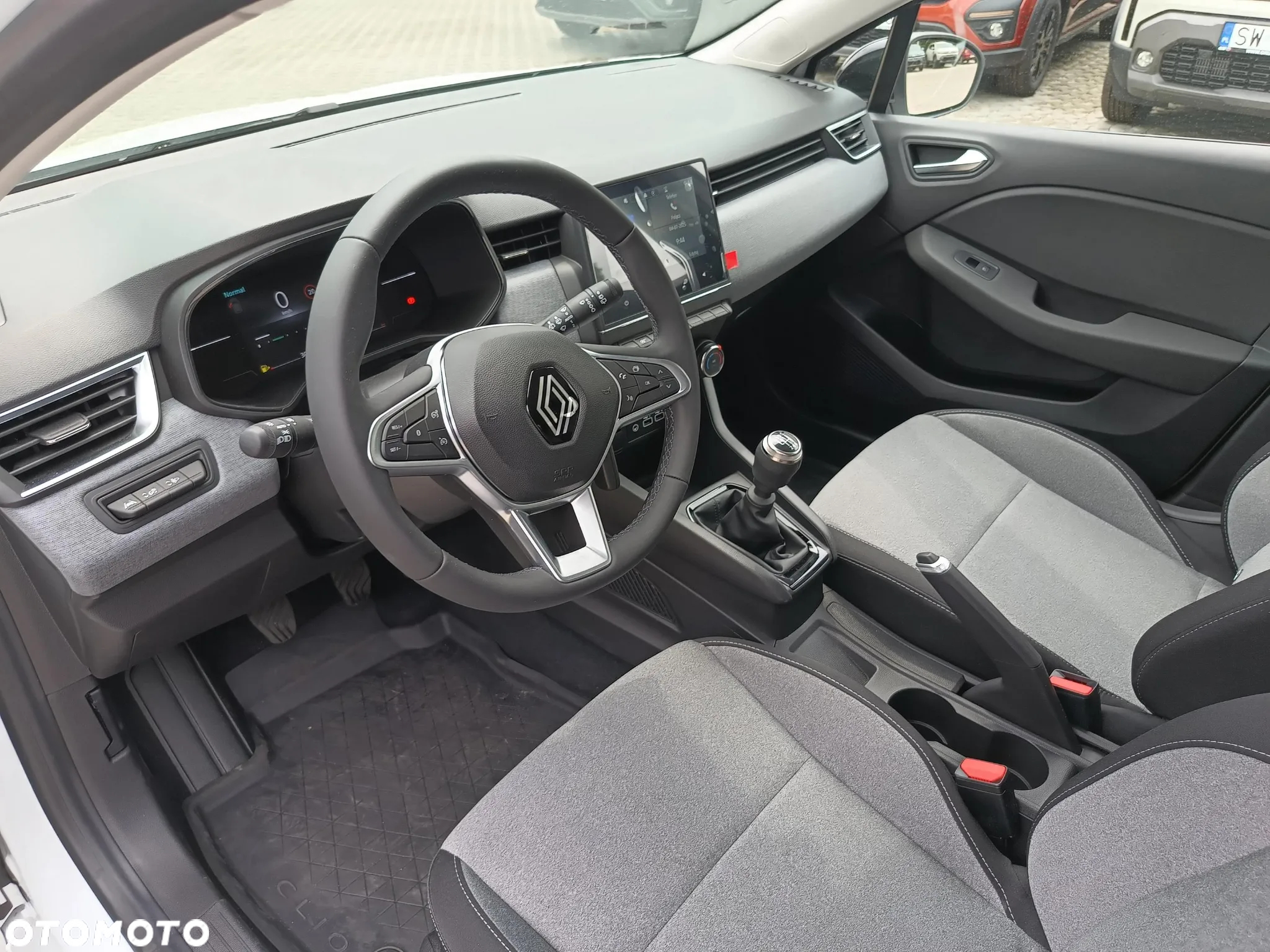 Renault Clio 1.0 TCe Evolution - 9