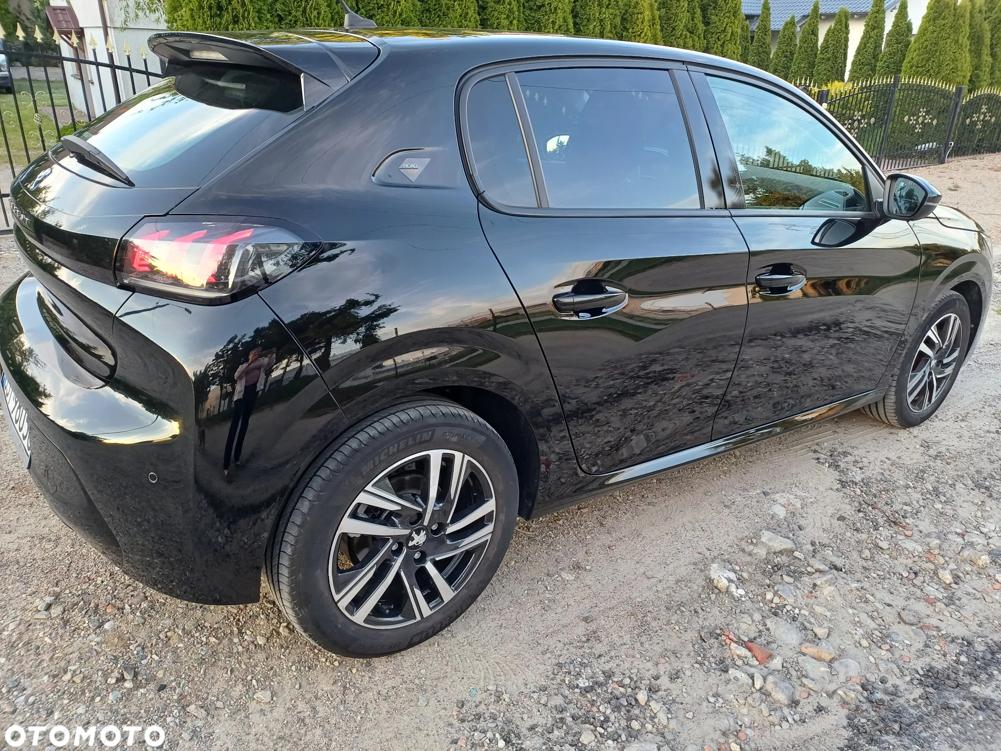 Peugeot 208 1.5 BlueHDi Allure S&S - 3