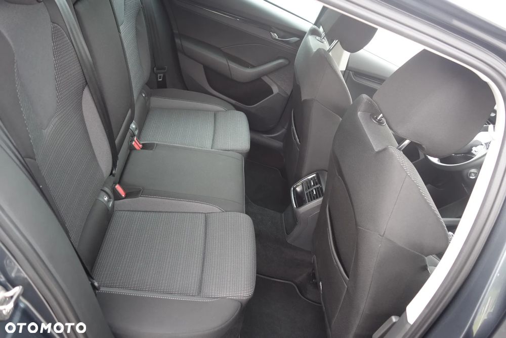 Skoda Octavia 2.0 TDI Ambition DSG - 10