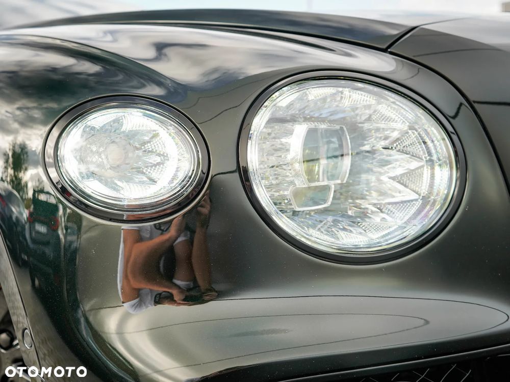 Bentley Flying Spur - 8