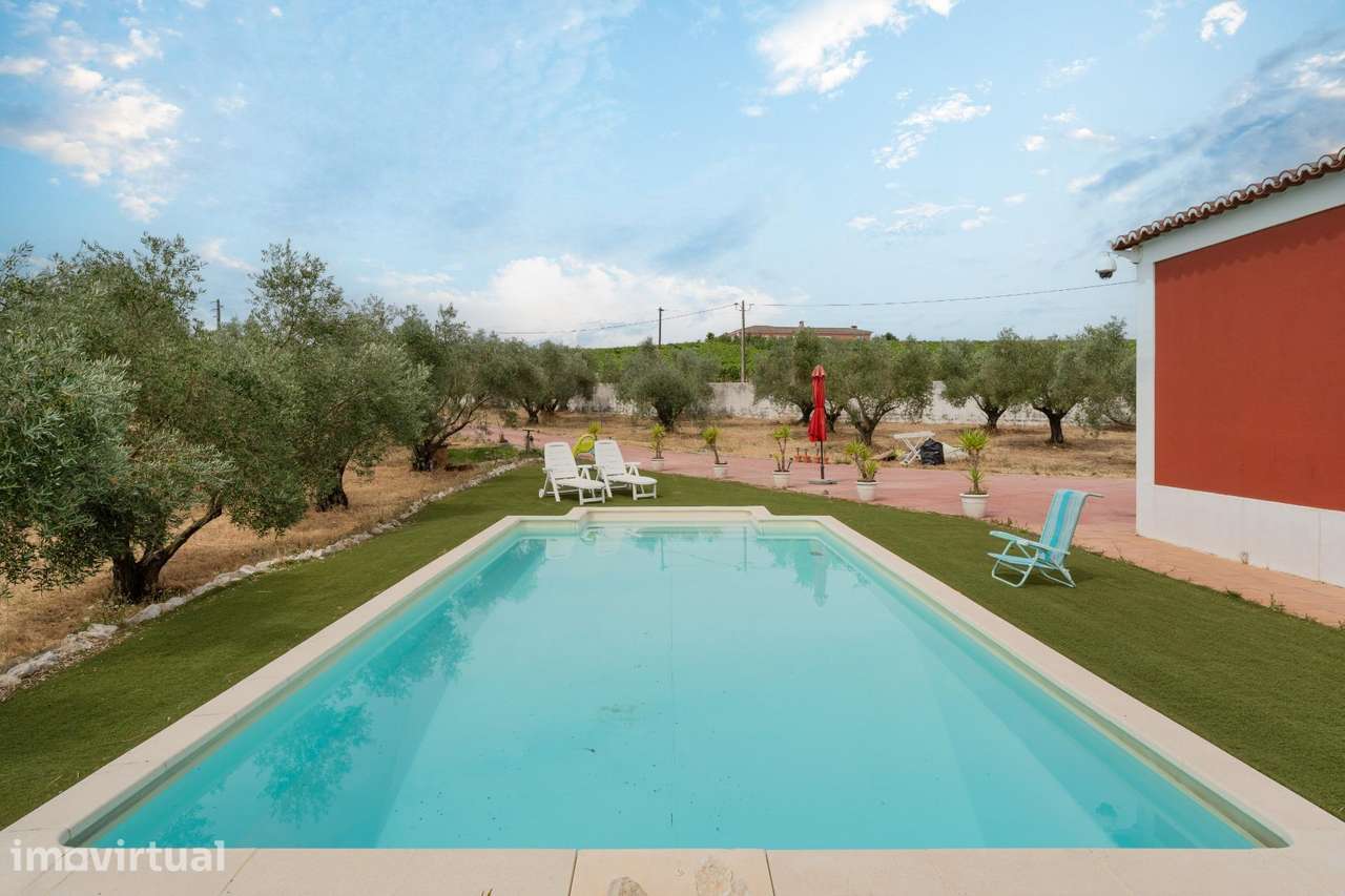 Moradia T4 com olival e piscina em Alcanhões — a 10 minutos de... - Grande imagem: 3/48