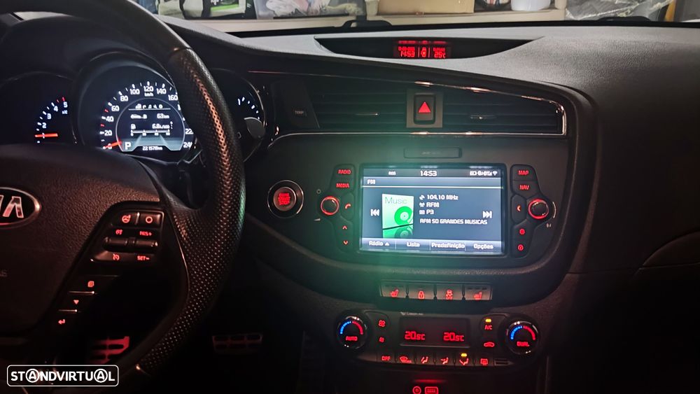 Kia Ceed SW 1.6 CRDi 136 DCT ISG GT Line - 16
