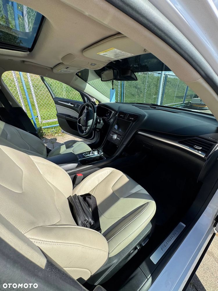 Ford Mondeo - 25