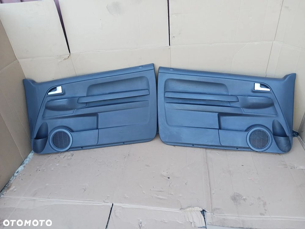 Boczki drzwi Volkswagen Fox 3D lewy prawy