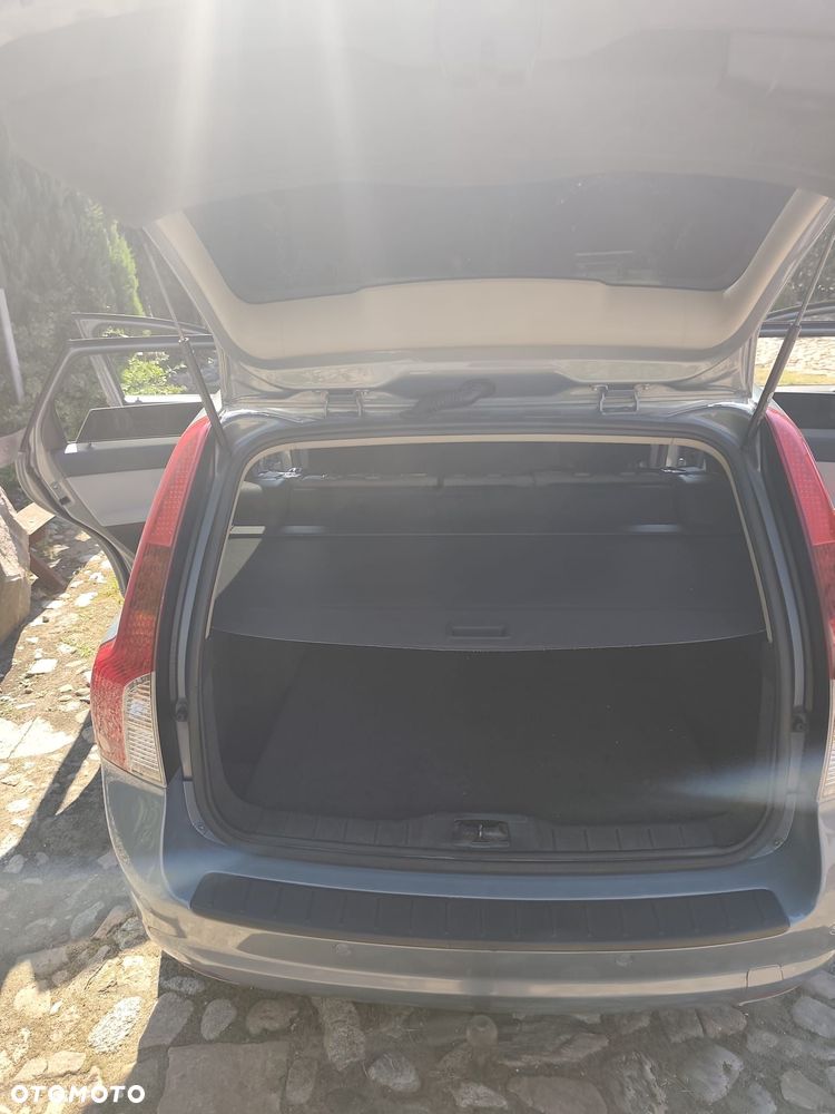 Volvo V50 - 16