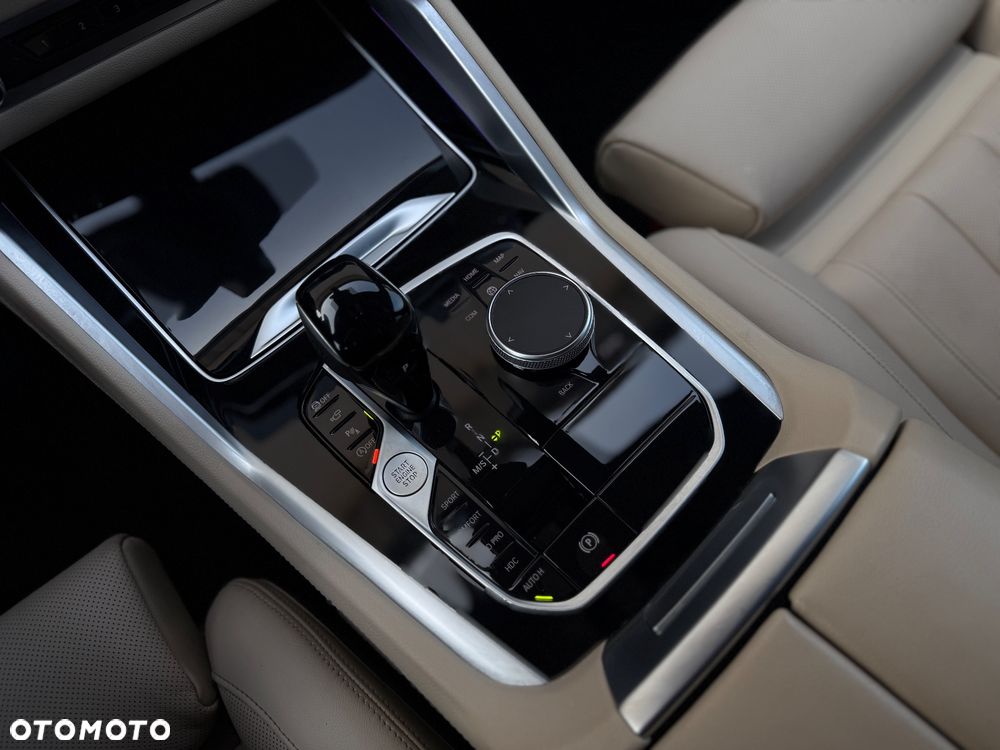 BMW X6 M50i - 27