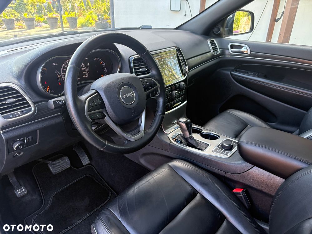 Jeep Grand Cherokee - 15