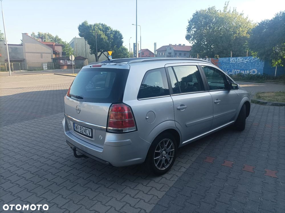 Opel Zafira 2.0 T Sport - 3