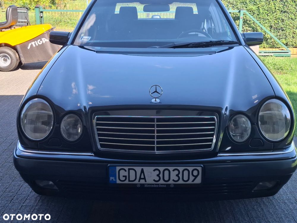 Mercedes-Benz Klasa E 280 4-Matic Elegance - 2