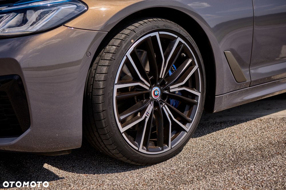 BMW Seria 5 - 16