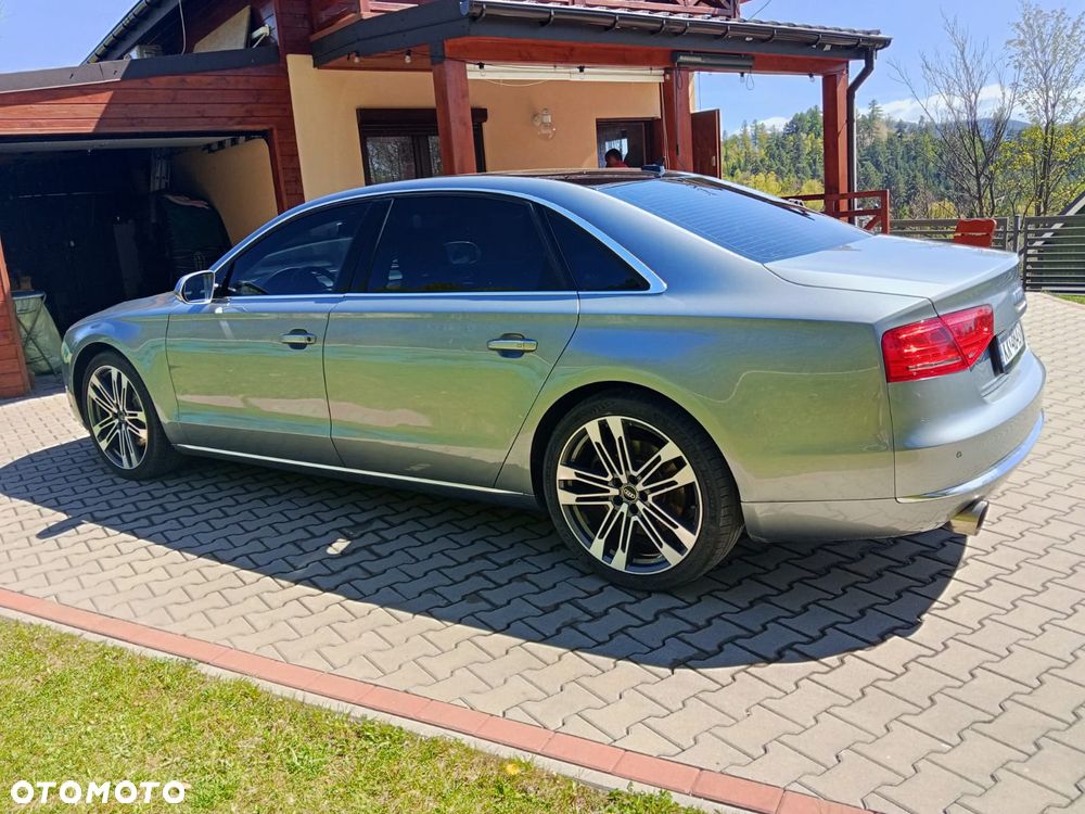 Audi A8 - 1