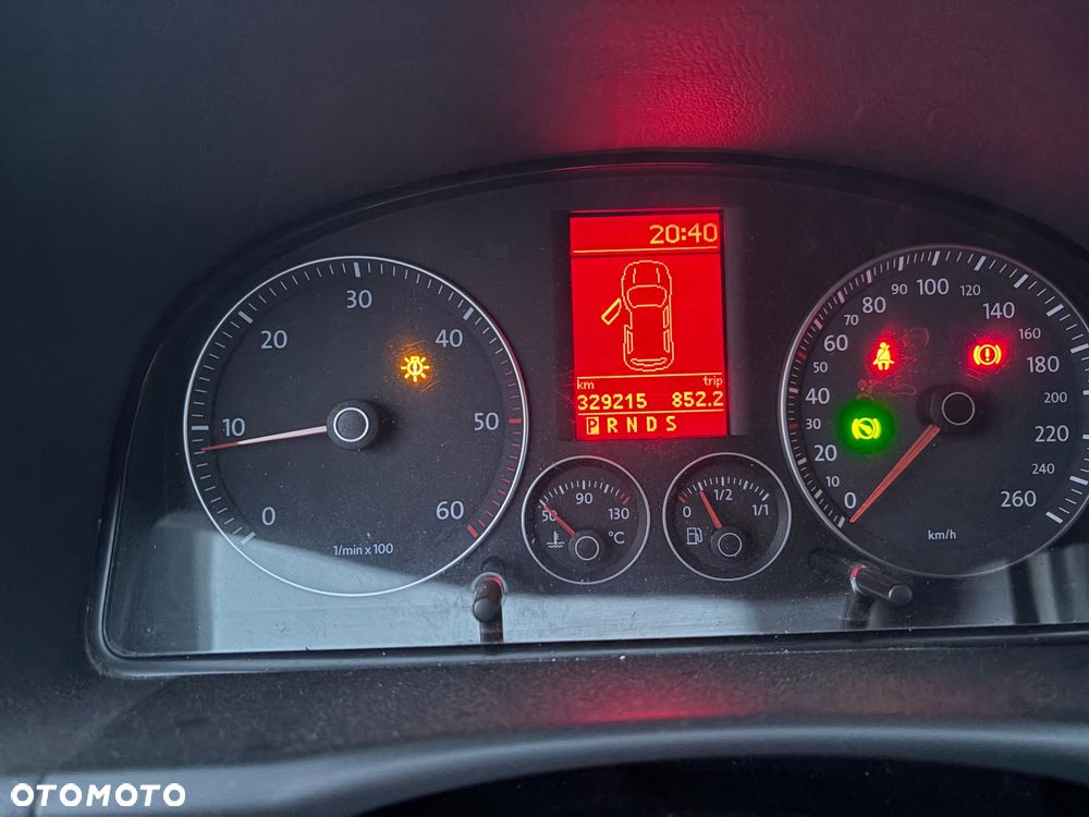 Volkswagen Touran 1.9 TDI DPF Trendline DSG - 4