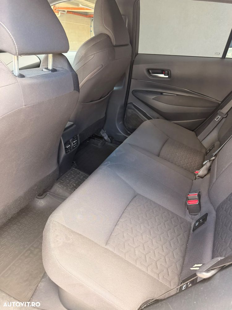 Toyota Corolla 1.8 HSD Dynamic - 8