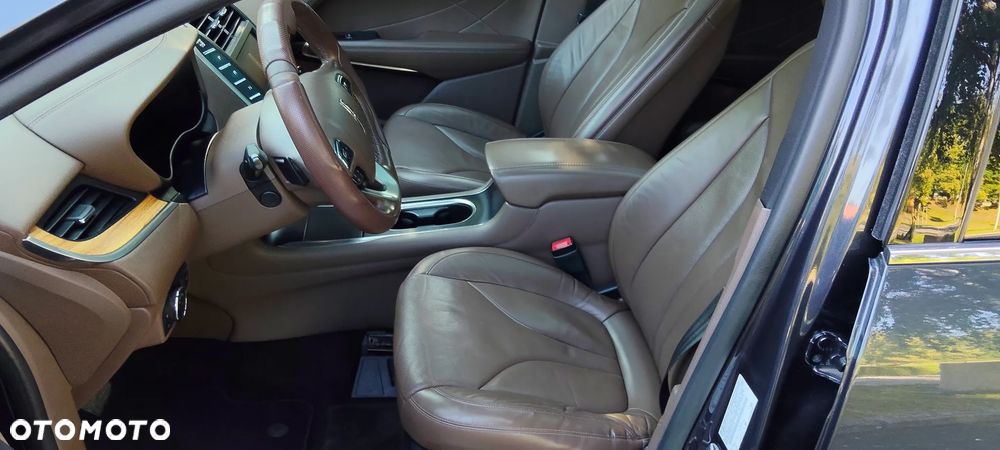 Lincoln MKC - 28