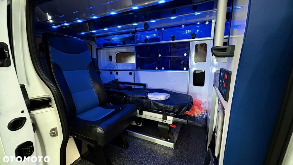 Renault Trafic - 16