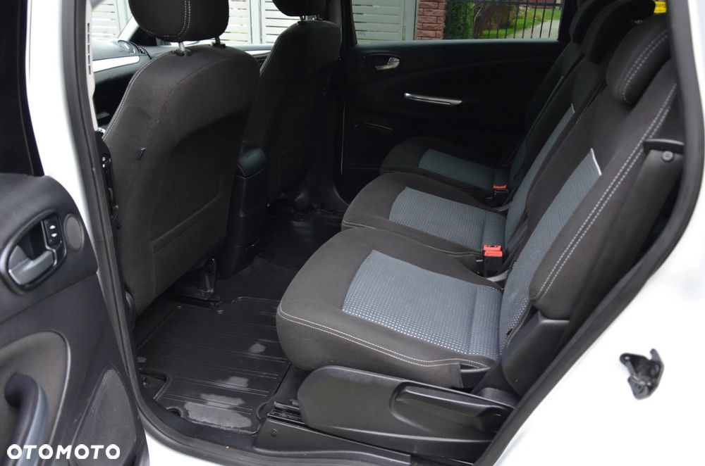 Ford S-Max 2.0 TDCi DPF Titanium - 13
