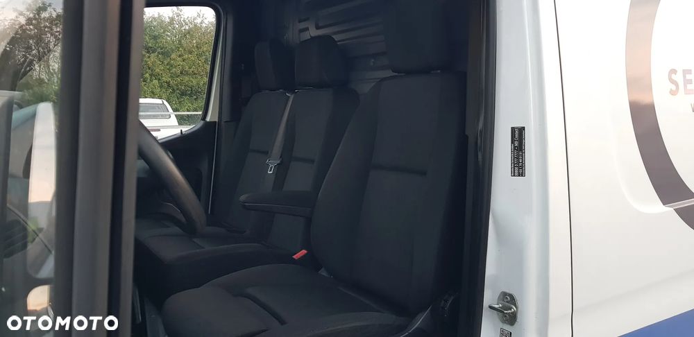 Mercedes-Benz Sprinter - 15