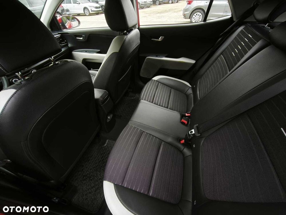 Kia Stonic 1.2 L - 18